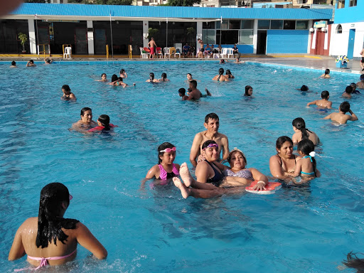 Piscina Del Centro De Esparcimiento El Potao